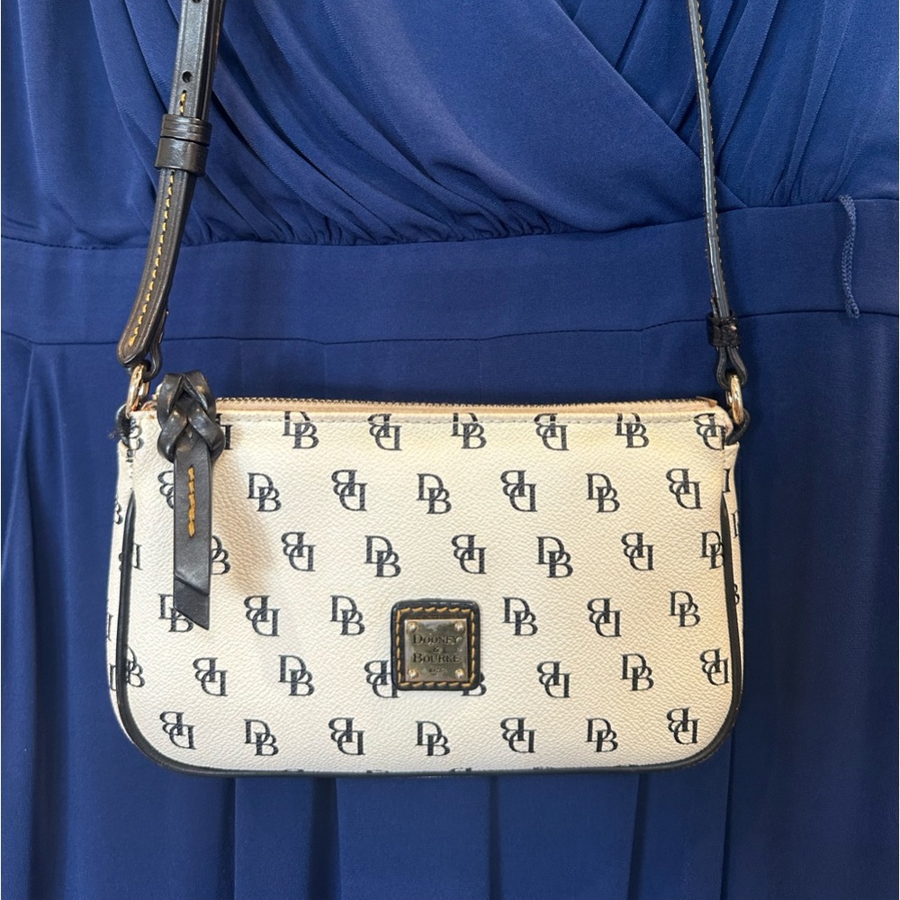 Dooney&Bourke crossbody